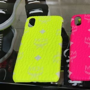 🌼MCM🌼neon yellow viseto print iPhone X/XS case